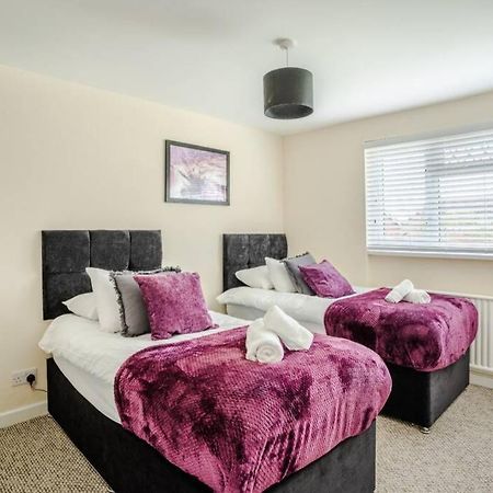 Off Road Parking, Smart Tv In Each Room! Суонзи Екстериор снимка